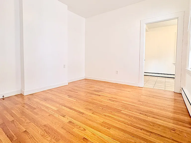 21-23 Lowell St #1 — Photo 6