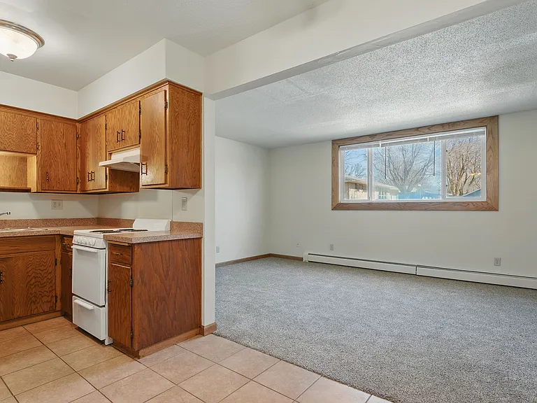 613 Park Ave — Photo 7