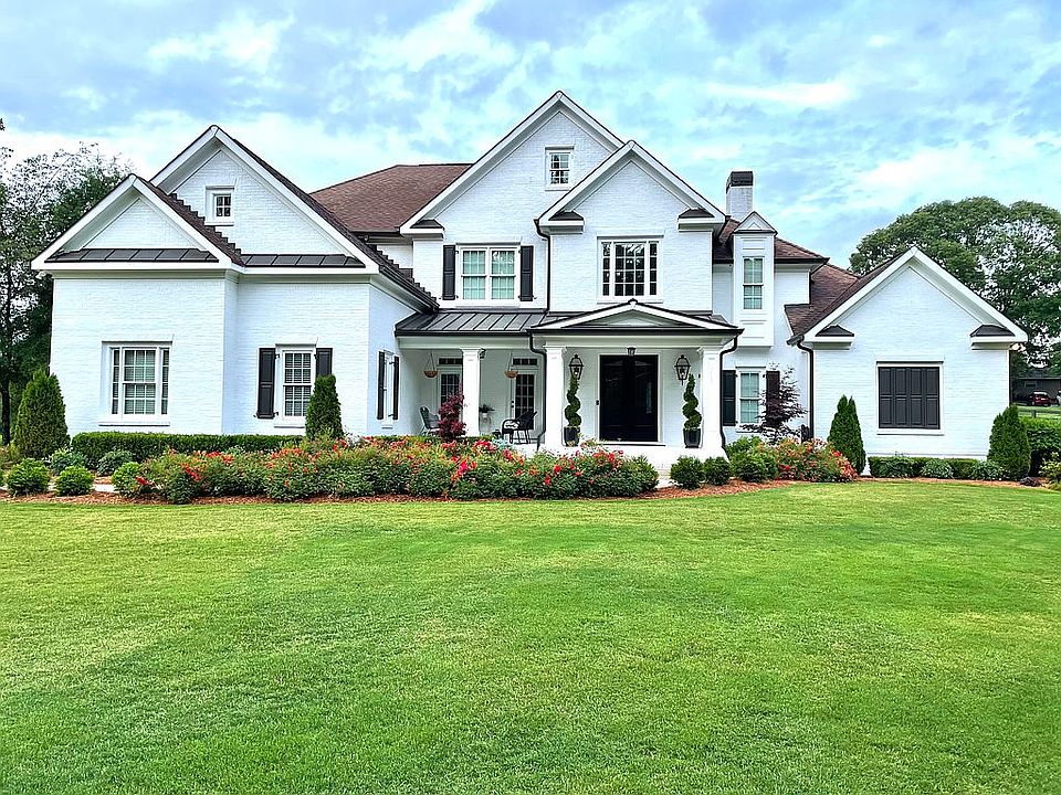 2nd image of 260 Lacy Rd