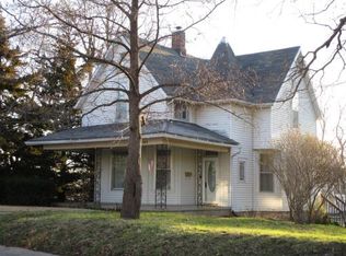 1316 S 10th St, Atchison, KS 66002