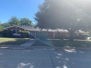 6900 Martha Ln, Fort Worth, TX 76112