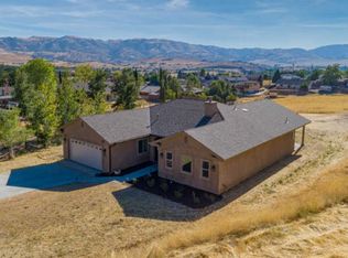 22824 Retreat Pl, Tehachapi, CA 93561