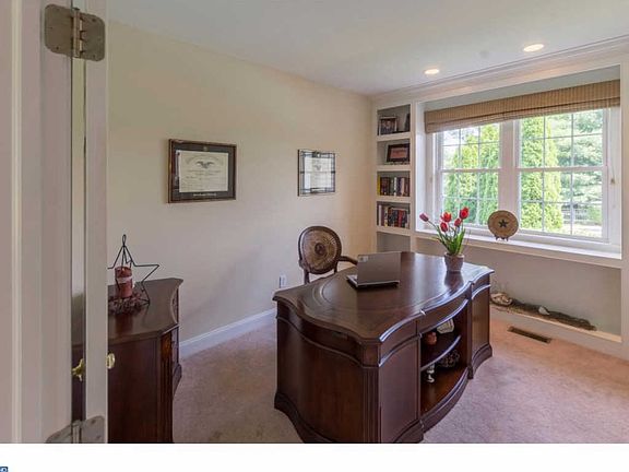 3rd image of 326 Stanford Dr