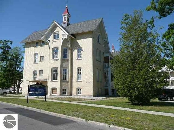 2nd image of 810 Cottageview Dr Suite 201