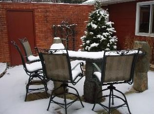 2 Dundar Ln, Rolling Meadows, IL 60008