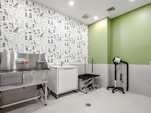 69 Adams Street image 19 of 22