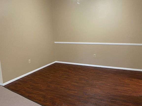 5th image of 7145 Locust Ave APT 10