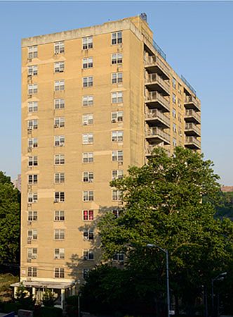 Building Photo 3