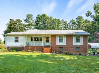 1620 Meadow Rd, Sandston, VA 23150