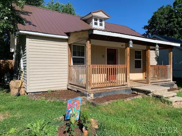 276 Marshall Ave, New Castle, VA 24127