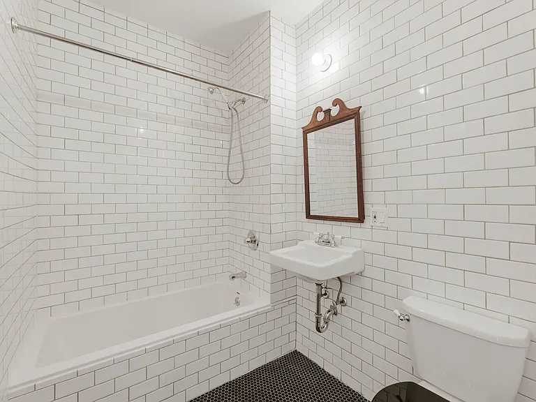 1276 De Kalb Ave #1A — Photo 9