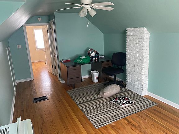 4th image of 2617 Thayer Dr