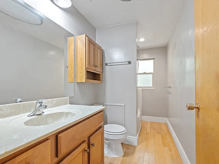 525 Monroe Blvd — Photo 6