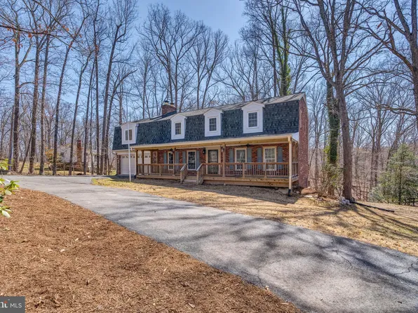 8761 Bradley Forge Dr, Manassas, VA 20112