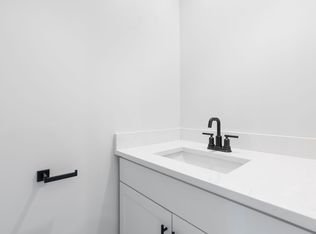 21 Legacy Ln, Kennebunkport, ME 04046