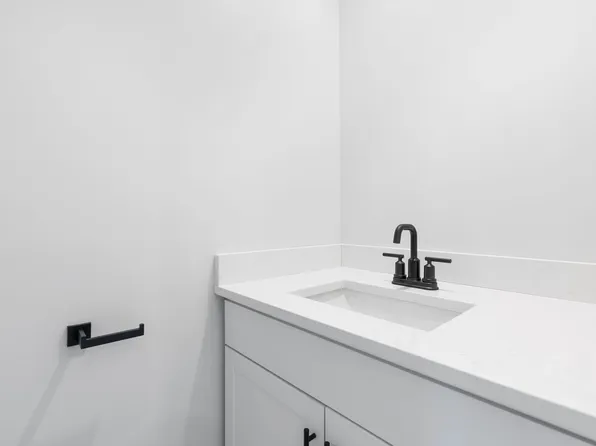 21 Legacy Ln, Kennebunkport, ME 04046