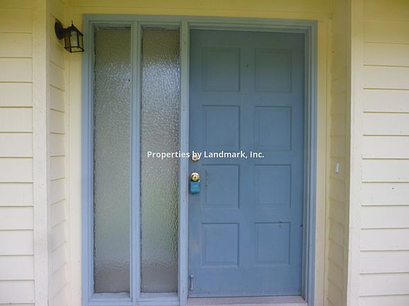 2nd image of 510 E Bluff Dr