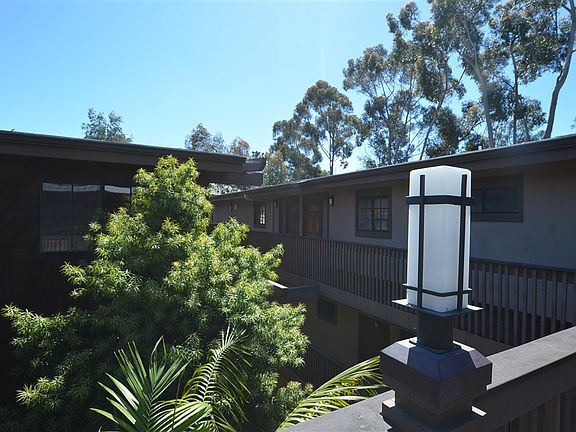 3rd image of 8850 Villa La Jolla Dr Unit 307