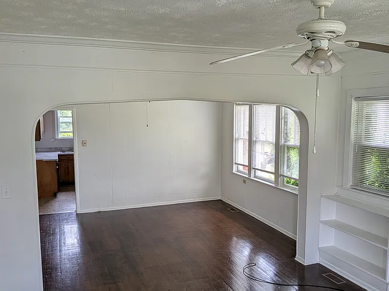 305 Allen Ave — Photo 25