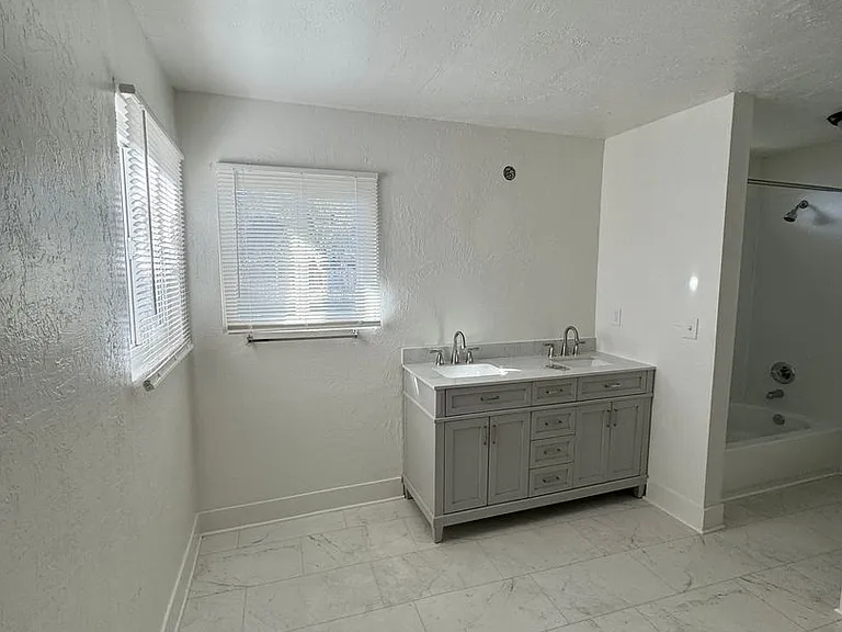 705 East Ave — Photo 11
