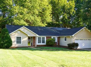 211 31st Avenue Ct NE, Hickory, NC 28601