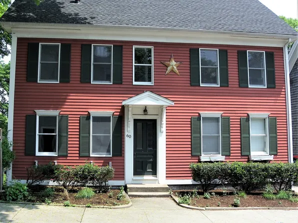 60 Pleasant St Unit 2, Plymouth, MA 02360