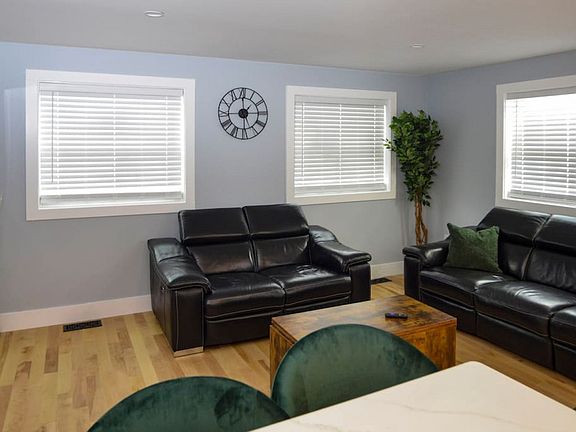 2nd image of 27 Blackwood Ave #Id1245883p