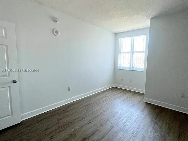 50 Menores Ave #720 — Photo 2