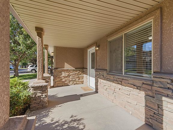 4th image of 668 Pleasant Ct