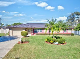 946 Grey Fox Ave, Sebring, FL 33875