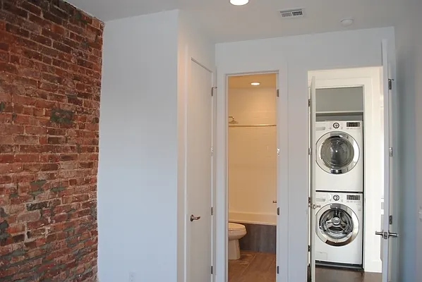 Rented by Yup Realty LLC | media 10