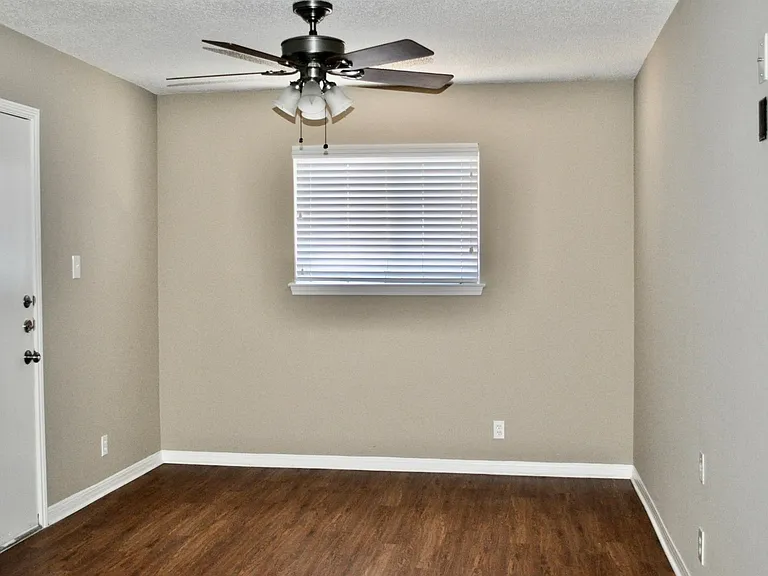 8304 Red Willow Dr — Photo 11