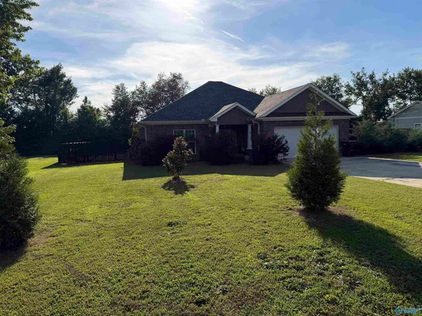 21675 Daveen Dr, Elkmont, AL 35620