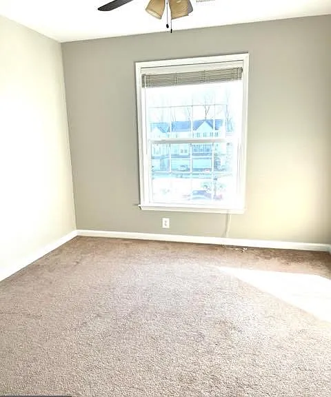 42476 Franklin Benjamin Ter — Photo 17