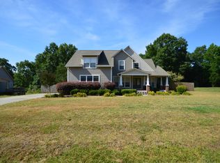 220 Ruth Cir, Fuquay Varina, NC 27526