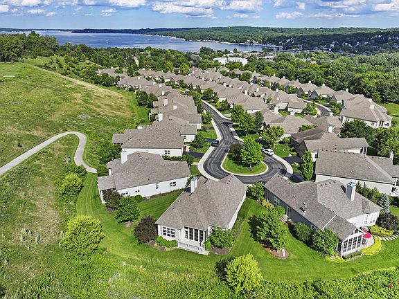 2nd image of 120 Lake Vista COURT