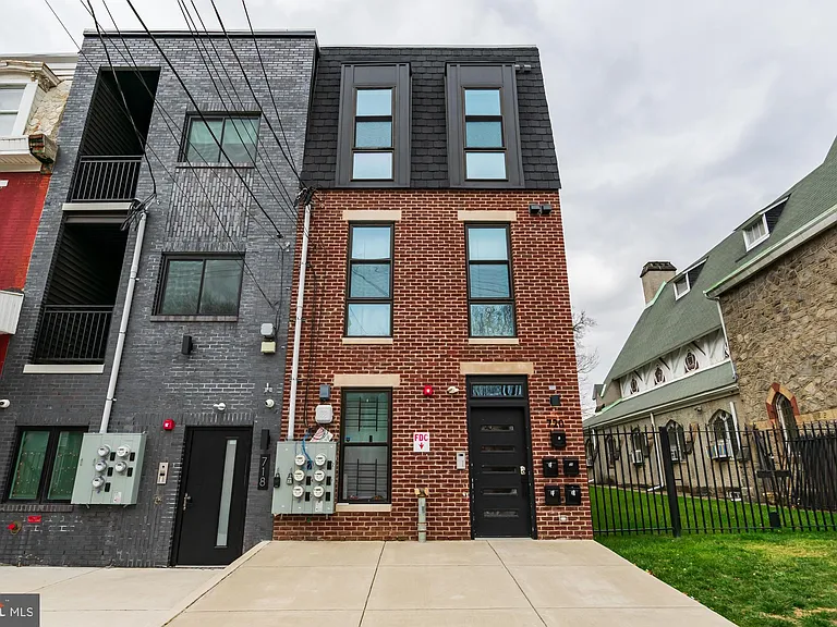720 N Preston St #2R — Photo 11