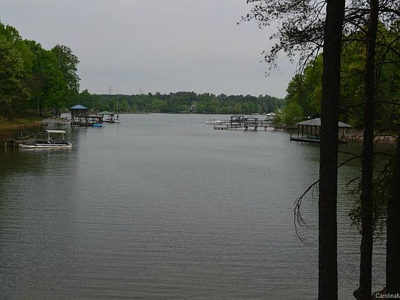 3rd image of LOT 53 Staysail Pointe Dr