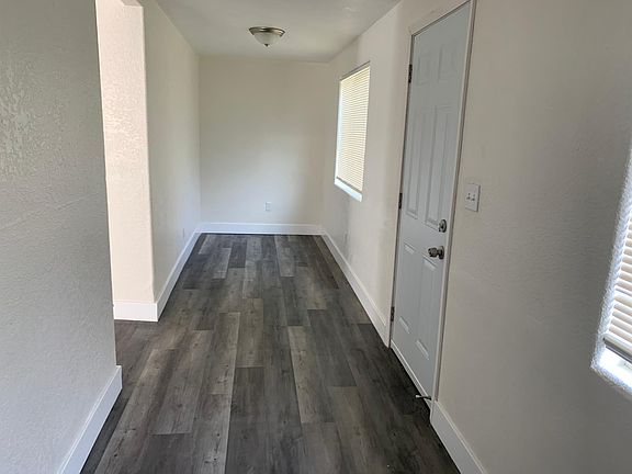 4th image of 457 5th St Unit A