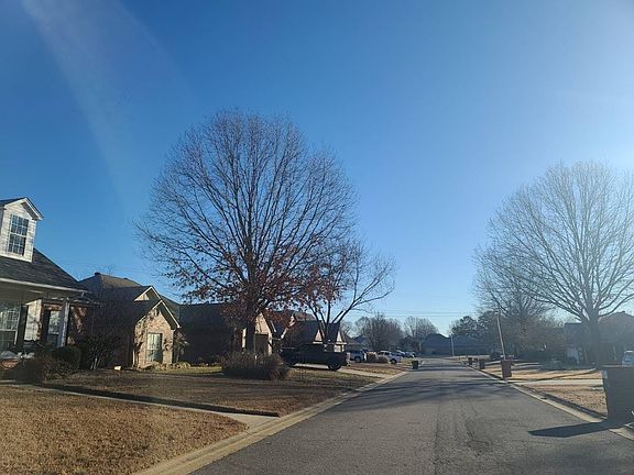 4th image of 1235 Montana Dr