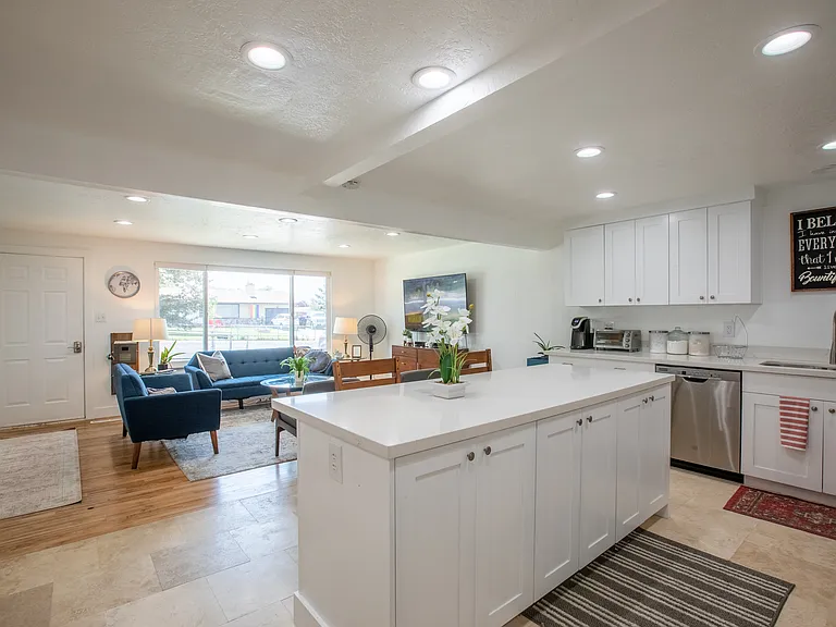 9949 S Sego Lily Dr — Photo 23