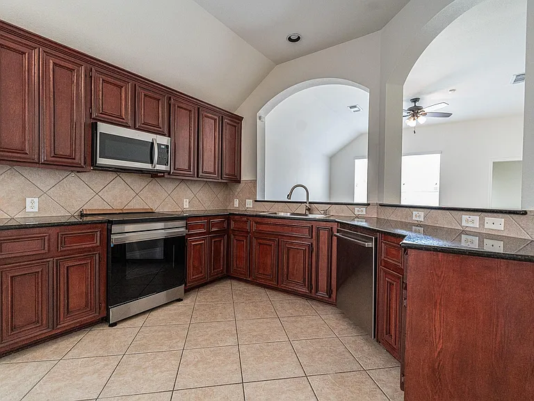 2111 Sailwind Dr — Photo 8