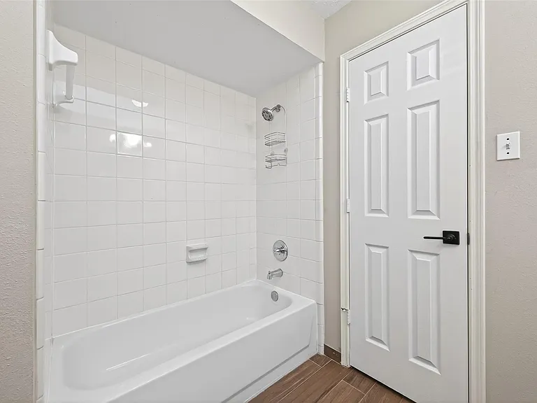 3719 Apple Hollow Ln — Photo 18