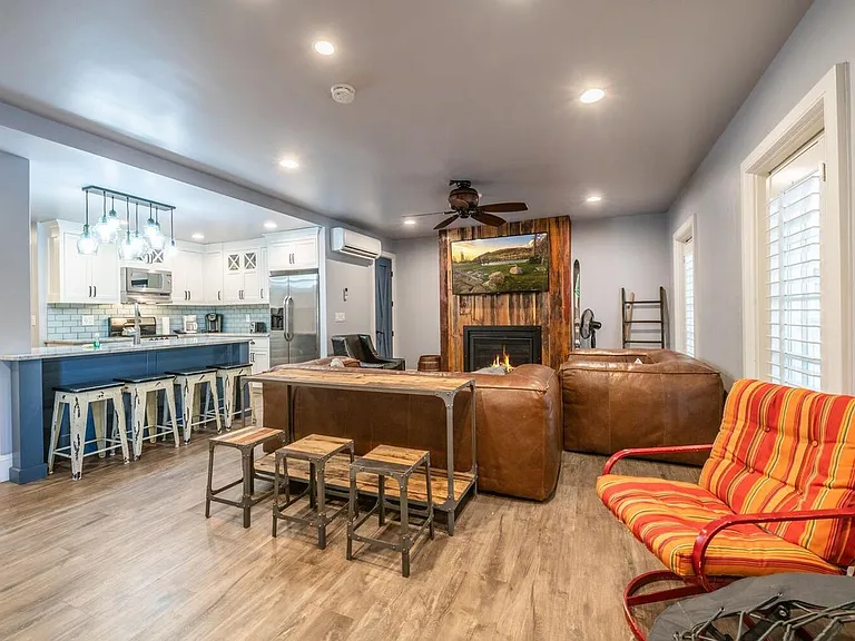 1325 Lowell Ave #5000 — Photo 3