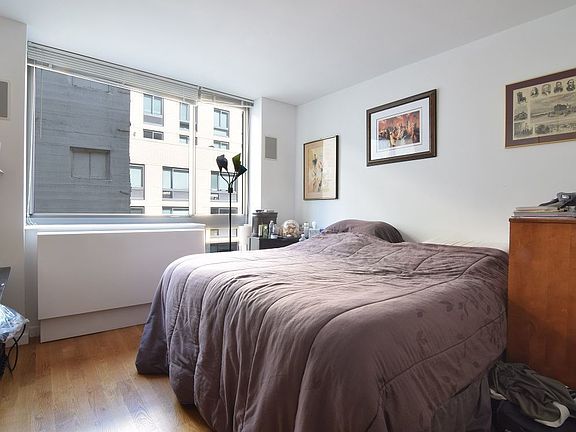 2nd image of 257 Gold St APT 9j