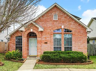 607 Brad Ct, Webster, TX 77598