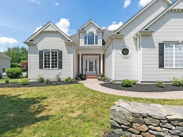 111 Coach Rd, North Attleboro, MA 02760