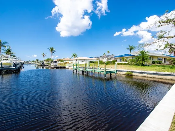 1048 Bal Isle Dr, Fort Myers, FL 33919