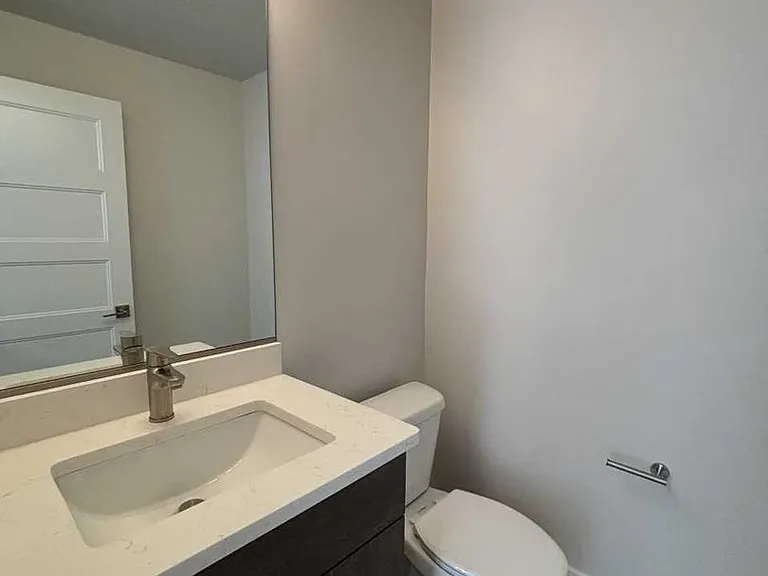 667 E Eureka Aly — Photo 11