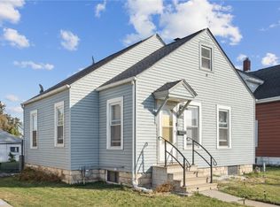 1011 9th St SW, Cedar Rapids, IA 52404